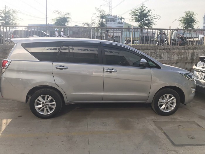 Bán Toyata Innova sx 2017 chạy lướt đúng 19.000km