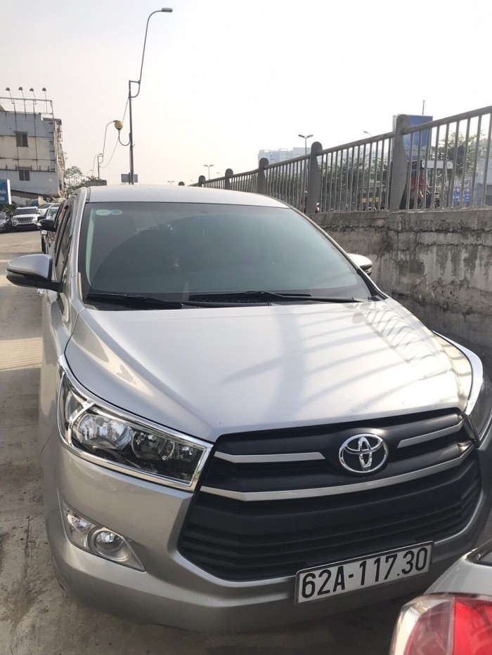 Bán Toyata Innova sx 2017 chạy lướt đúng 19.000km