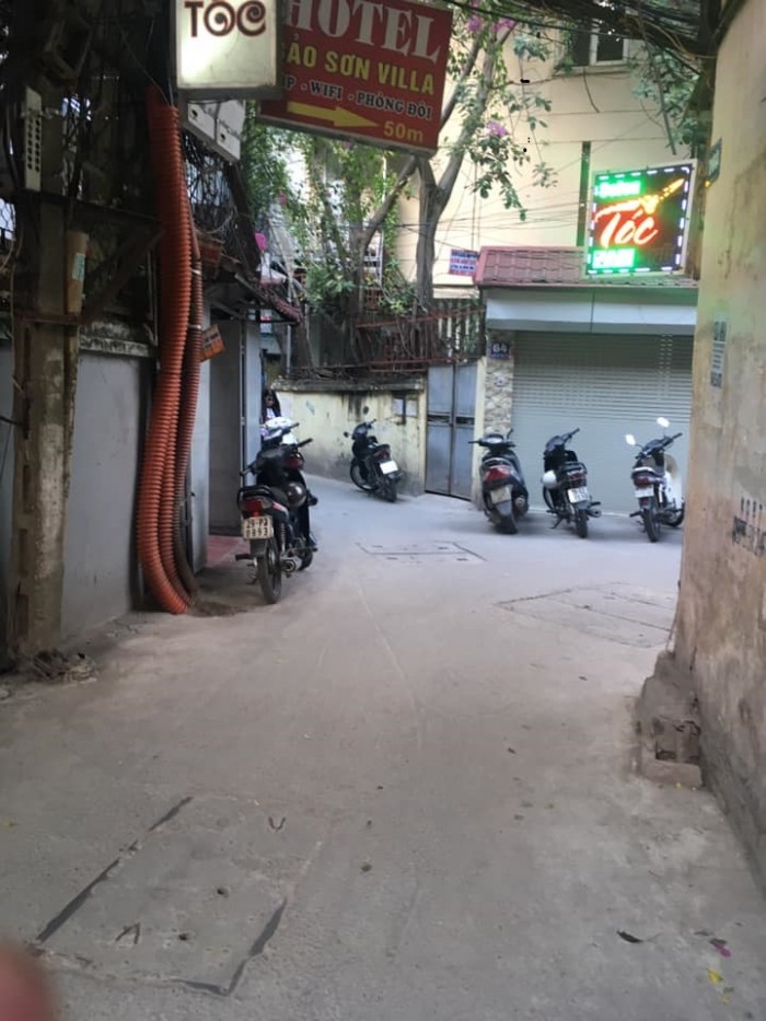 Mua nhà Trương Định sầm uất, ngõ cực nông rộng, DT 36m, 5tầng