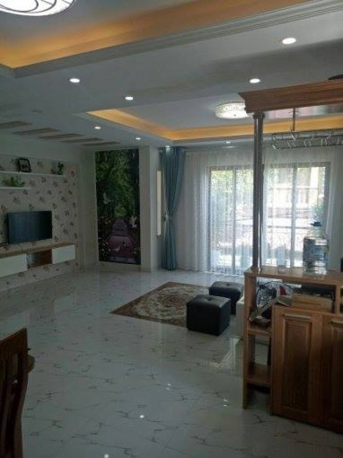 Bán nhà đẹp 5 tầng kinh doanh, view hồ, gara ô tô, mặt phố Kim Đồng giá 12 tỷ