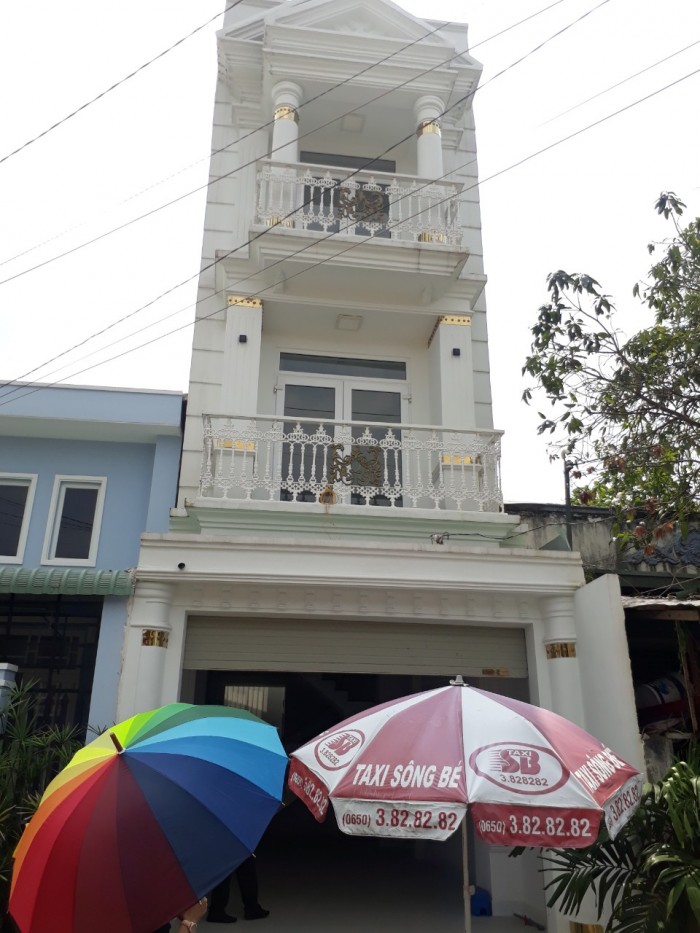Bán nhà cách QL13 50m, ngay ngã 4 Tân Lập, Phú Hoà,TDM. DTSD gần 200m2