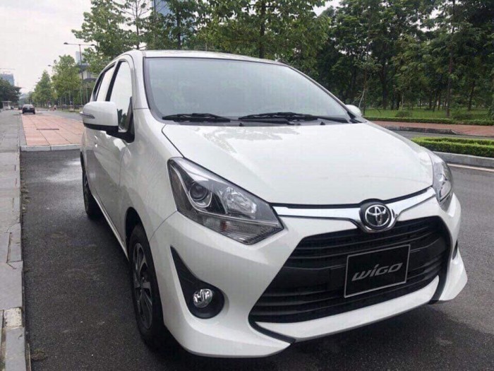 Wigo 1.2E MT màu trắng, giao ngay đón xuân 2019