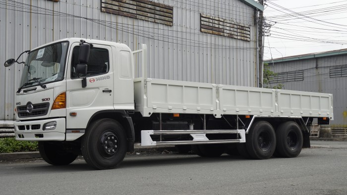 Xe tải Hino 16 tấn thùng lửng 7m6, trả trước 150 triệu có xe giao ngay