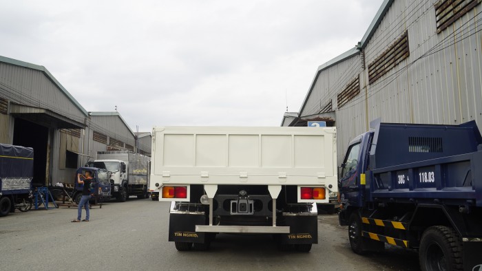 Xe tải Hino 16 tấn thùng lửng 7m6, trả trước 150 triệu có xe giao ngay