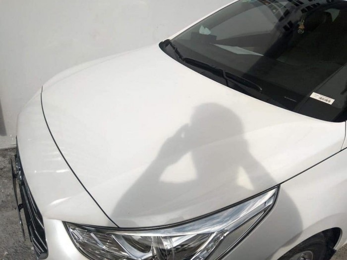 Nhà thiếu tiền cần bán gấp Huyndai Accent 2018 Xe màu trắng