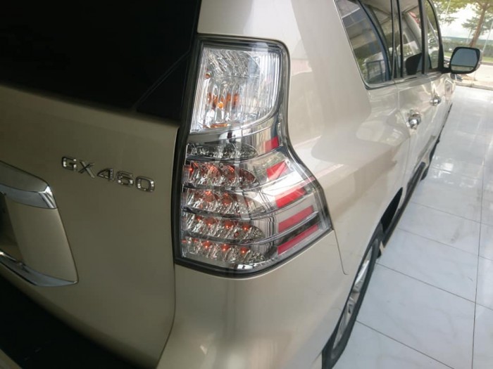 Lexus GX 460 model 2017 màu vàng cát
