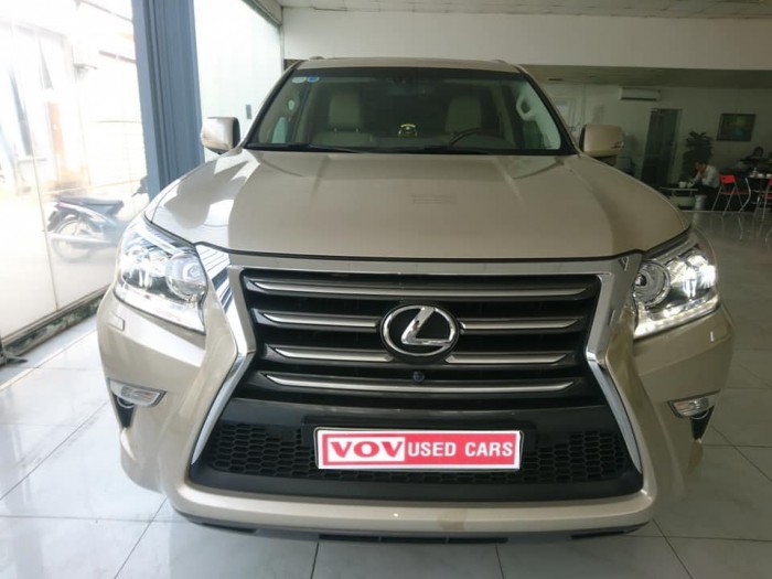 Lexus GX 460 model 2017 màu vàng cát