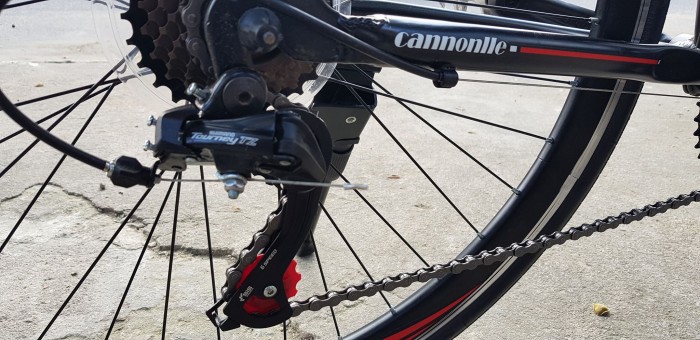 Xe đạp đường trường Cannonlle khung nhôm siêu nhẹ màu đen đỏ