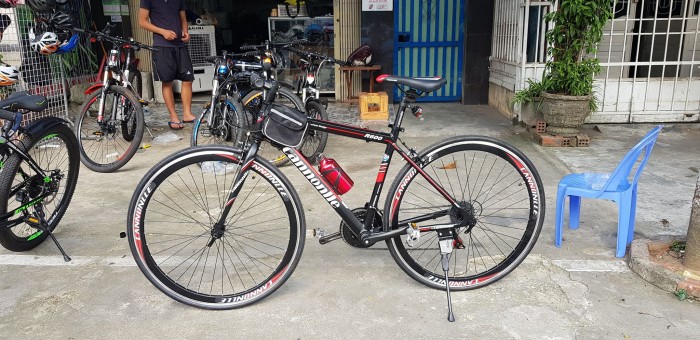 Xe đạp đường trường Cannonlle khung nhôm siêu nhẹ màu đen đỏ