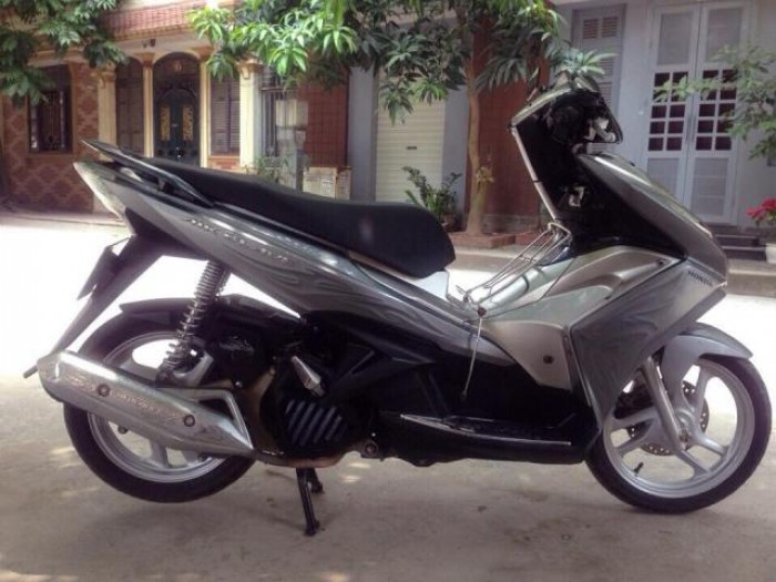 Honda Air blade Fi 125c có remote phiên bản đặc biệt tem hoa văn 3D bstp chính chủ mới 95% nguyên zin