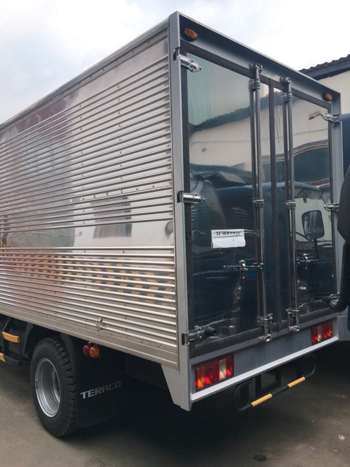 Nơi bán xe tải trả góp khu vực Bình Dương 2,4 tấn tera 240