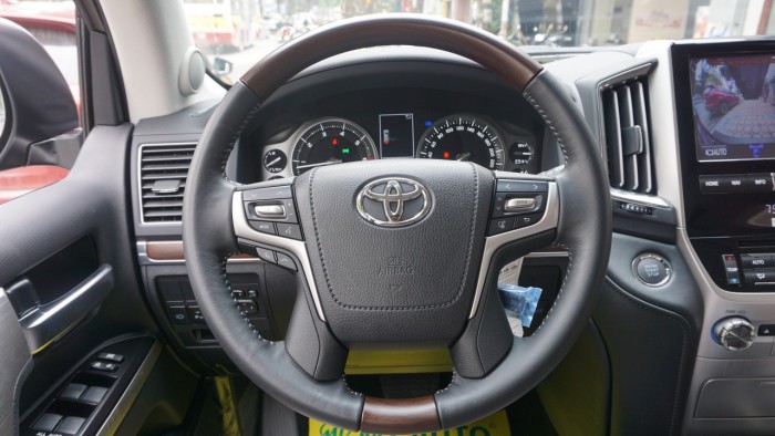 Bán Toyota Land Cruiser VX.R 4.6 AT đời 2017,nhập Trung Đông mới 100%