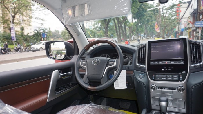 Bán Toyota Land Cruiser VX.R 4.6 AT đời 2017,nhập Trung Đông mới 100%