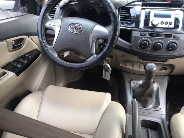 Cần bán gấp Toyota Fortuner 2012 máy dầu