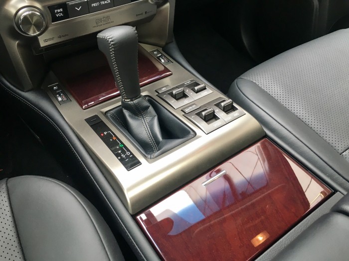 Cần bán Lexus GX 460 sản xuất năm 2018, màu đen, nhập khẩu Mỹ. LH 0982.842838