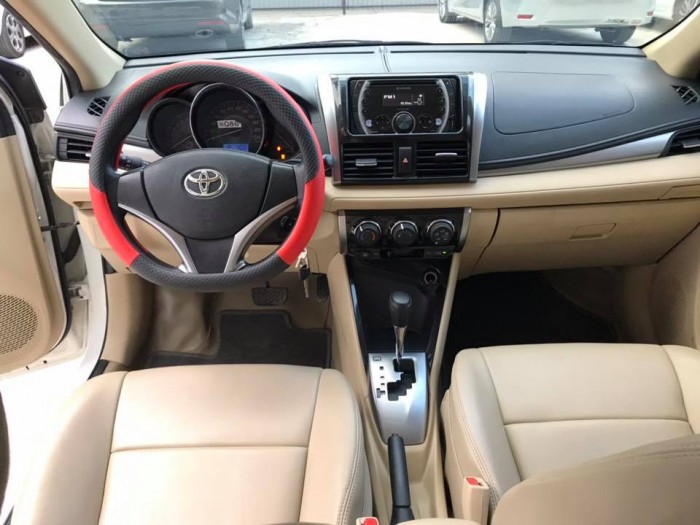Cần bán gấp Toyota Vios 2017 bản E màu trắng