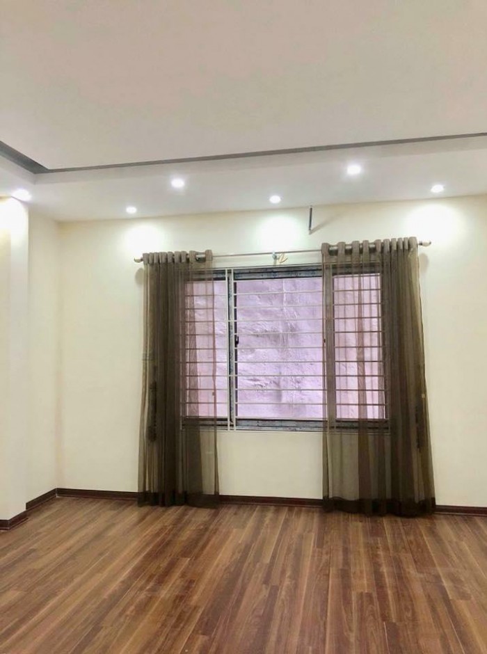 Bán Nhà Mới View Royal City Giáp Nhất, 36m2 Mt 4.8m 5t