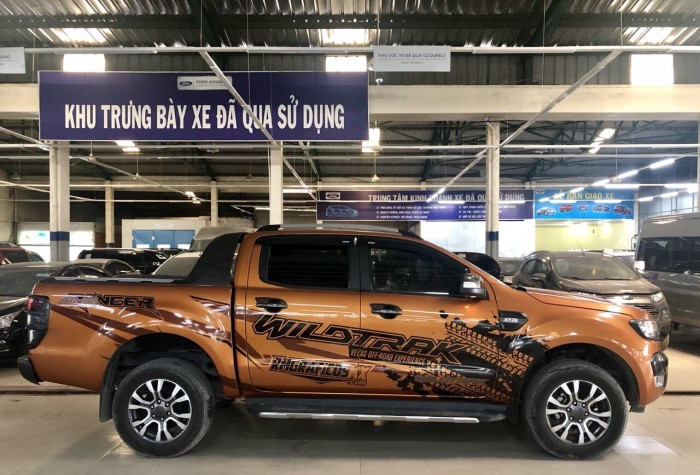 Bán Ford Wiltrack 3.2L sx 2k16 màu cam