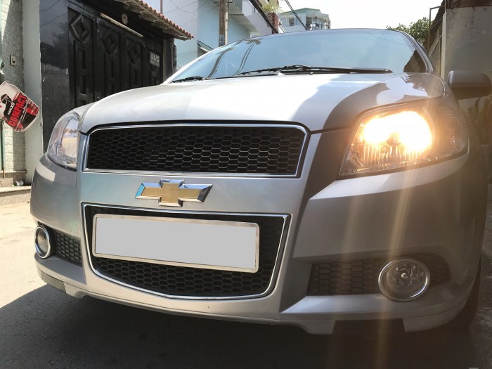 Bán Chevrolet Aveo 2017 số sàn màu bạc xe gia đình ít đi