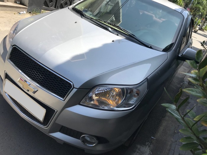 Bán Chevrolet Aveo 2017 số sàn màu bạc xe gia đình ít đi