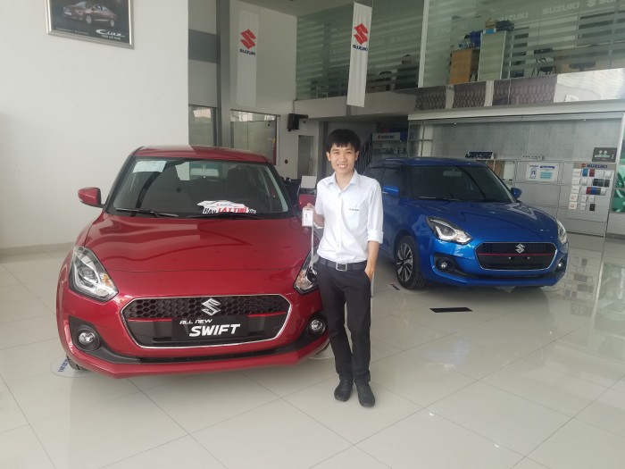 Xe Suzuki Swift 2019 đỏ