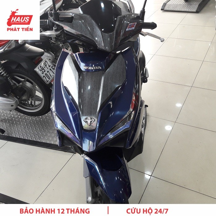 Bán xe Honda Airblade mẫu 2016 có REMOTE, màu Xanh độ carbon, xe đẹp, chỉnh chủ, bảo hành 1 năm