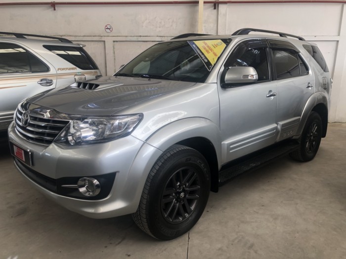 Bán Fortuner 2.5G Máy dầu số sàn, trả góp, giá tốt