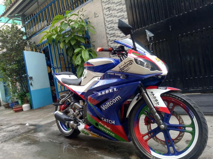 Cần bán xe Moto phoenix 175c màu xanh -trắng bstp mới 95% nguyên zin