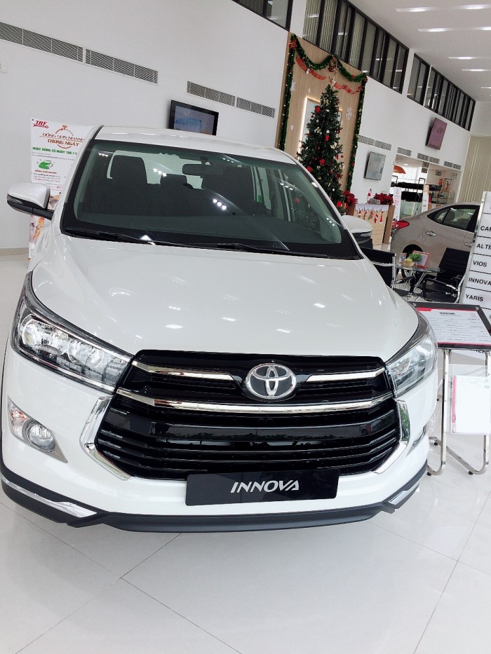 Bán Xe Toyota Innova Venturer 2018 Giảm Tiền Mặt - Tặng Phụ Kiện