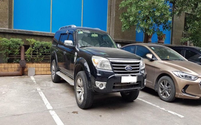 Bán gấp Ford Everest 2012 tự động máy dầu