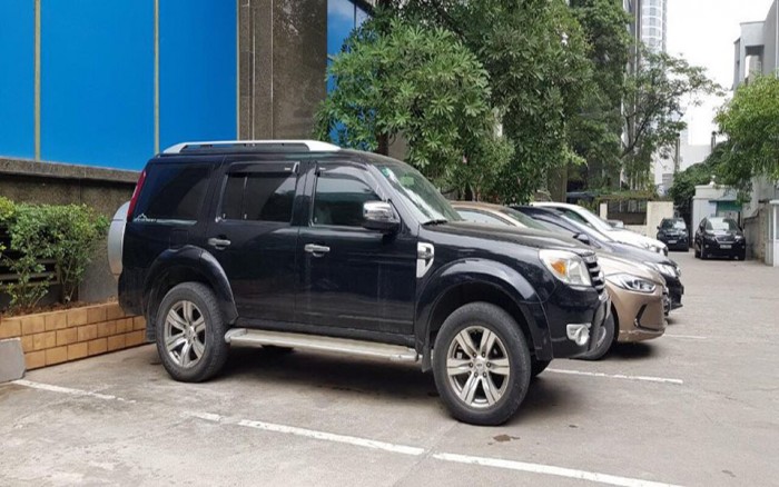 Bán gấp Ford Everest 2012 tự động máy dầu