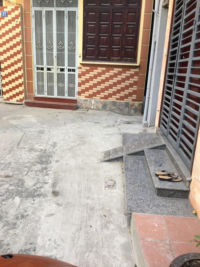 Bán nhà Bạch Mai, Quận Hai Bà Trưng, Lô Góc 40m2x4T nhỉnh 3 tỷ.