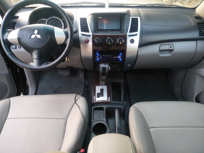 Cần bán xe mitsu pajero spot máy dầu, số tự động, sx2011