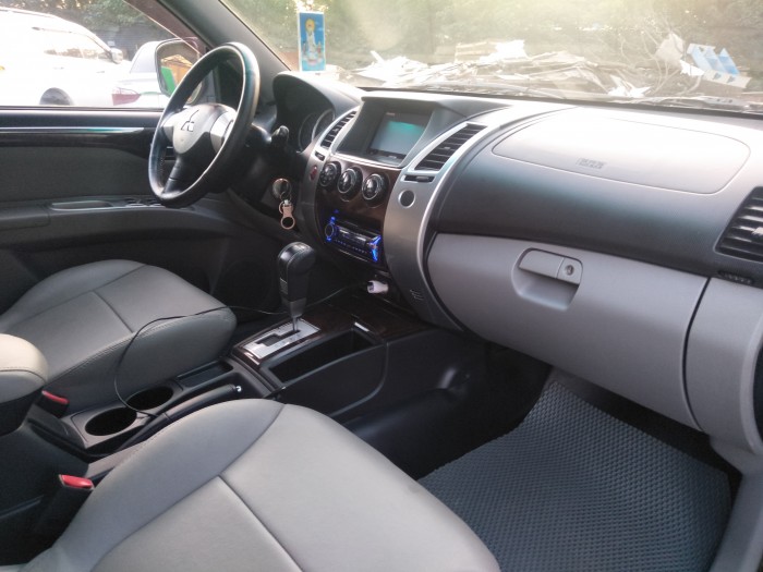 Cần bán xe mitsu pajero spot máy dầu, số tự động, sx2011