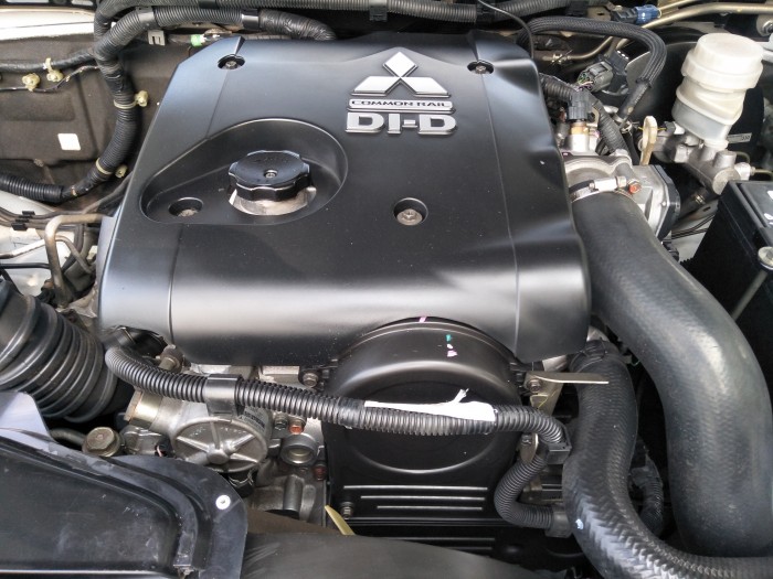 Cần bán xe mitsu pajero spot máy dầu, số tự động, sx2011