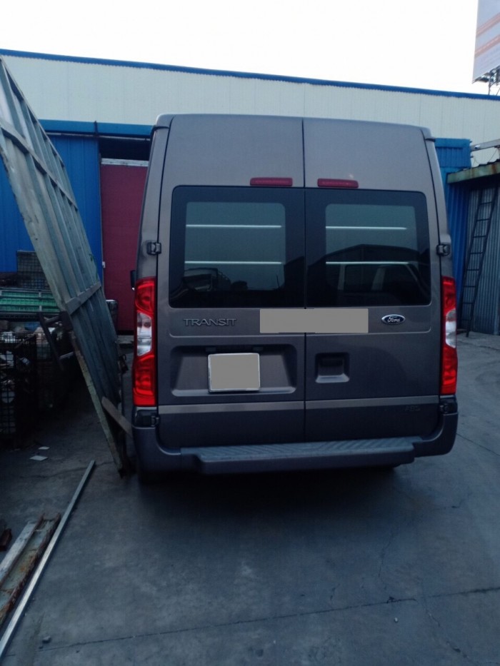 Nhà xe dư cần bán xe Ford Transit Van 2015,xe 6 chỗ