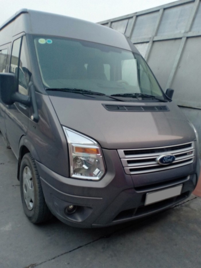 Nhà xe dư cần bán xe Ford Transit Van 2015,xe 6 chỗ
