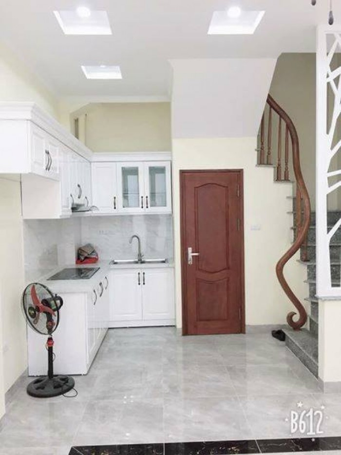 Bán nhà đẹp 36m2* 5 tầng ô tô đỗ gần ngõ 147 Tân Mai