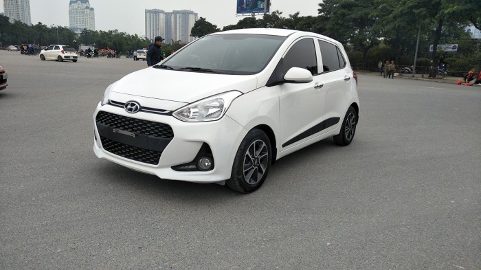 Cần bán xe i10 , bản full , sx 2017, số tự động
