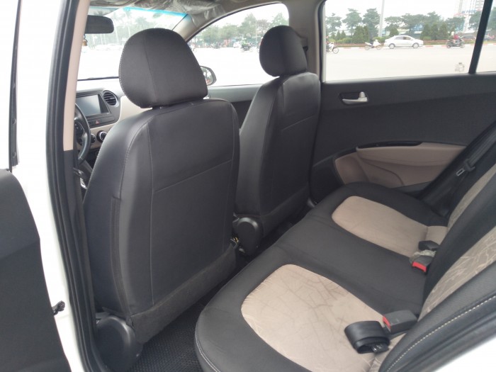 Cần bán xe i10 , bản full , sx 2017, số tự động