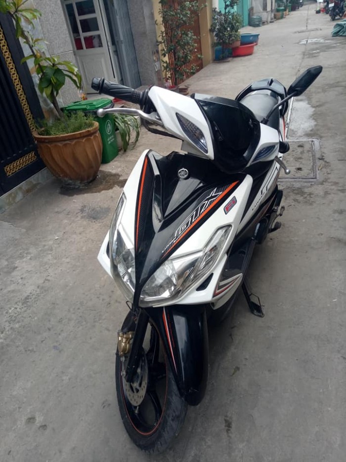 Yamaha Luvias Fi mới 95% nguyên zin 1 chủ sử dụng xe đẹp máy êm bảo dưỡng thay nhớt định kì xe mua về là sử dụng liền bán giá 15.5tr bớt cho người thiện chí