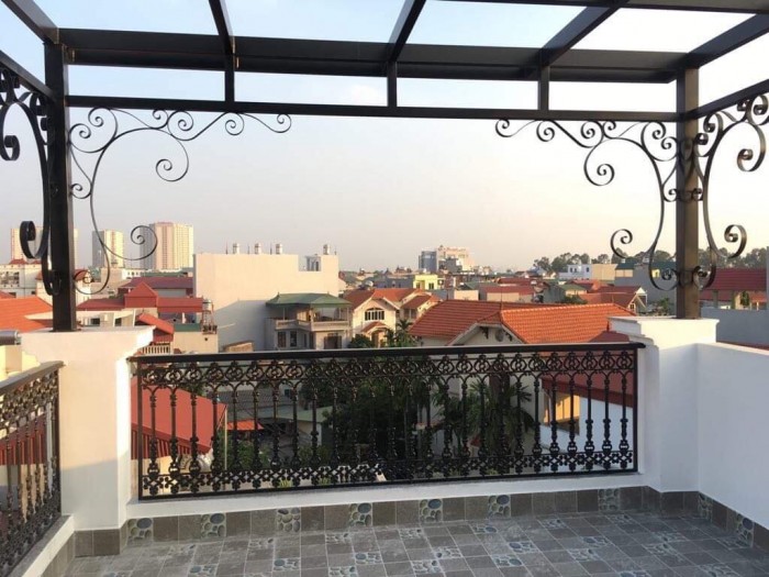 Nhà 45m2 2 mặt thoáng ô tô, view AEON, Long Biên