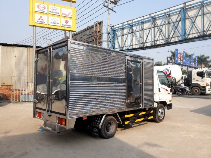 Hyundai 2.5 Tấn Thùng Kín Inox