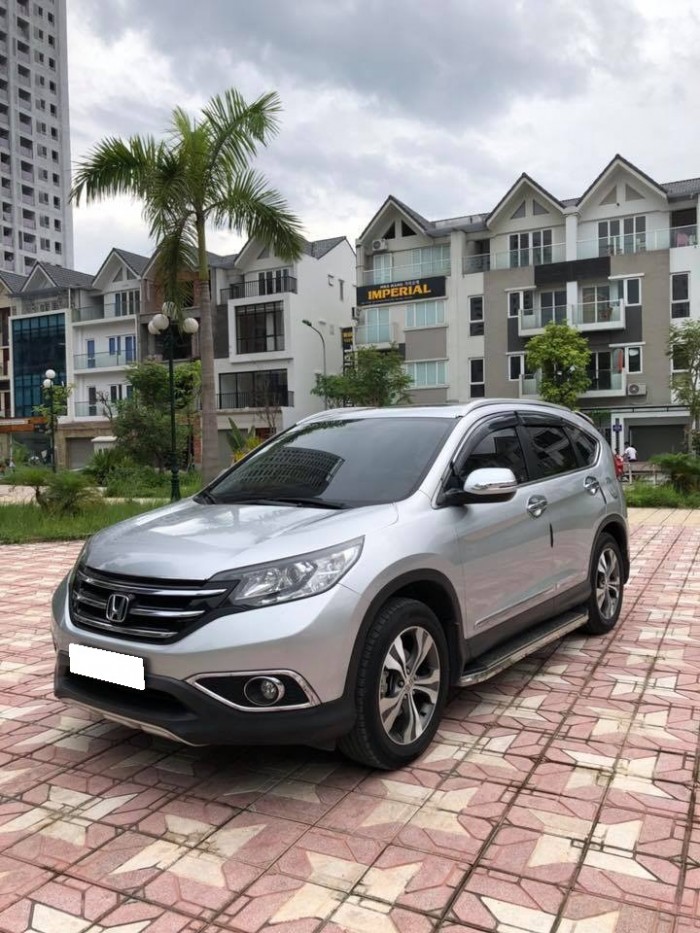 Kẹt tiền bán Honda CRV 2014 bản 2.4 màu bạc cực chất đầy phong cách.