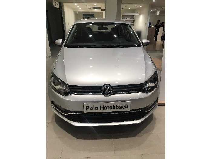 [SALE SHOCK]Xe 5 chỗ nhập khẩu Volkswage