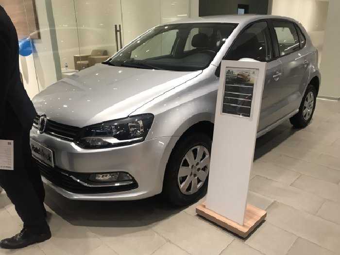 [SALE SHOCK]Xe 5 chỗ nhập khẩu Volkswage