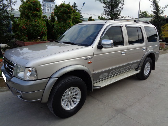 Đổi xe bán Ford Everest 2006 màu bạc số sàn xe đi kỹ đẹp