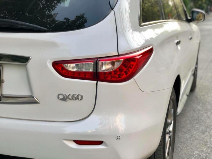 Gia đình cần bán xe Infiniti qx60 đăng ký 2015, số tự động, bản full option màu trắng