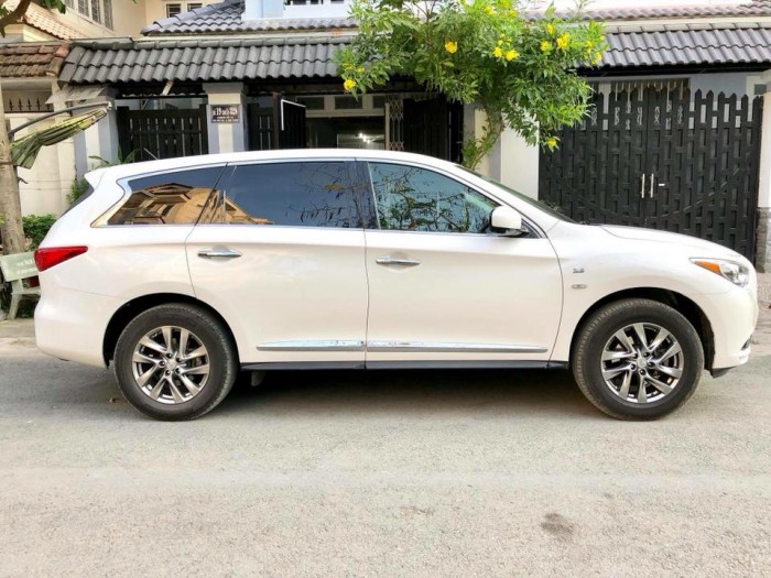 Gia đình cần bán xe Infiniti qx60 đăng ký 2015, số tự động, bản full option màu trắng