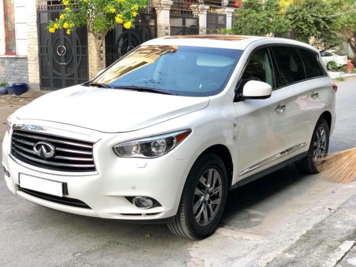 Gia đình cần bán xe Infiniti qx60 đăng ký 2015, số tự động, bản full option màu trắng